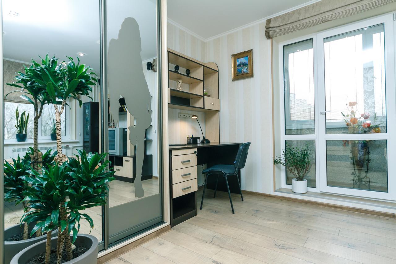 Apartment On Sevastopolska Square Kiev Eksteriør bilde